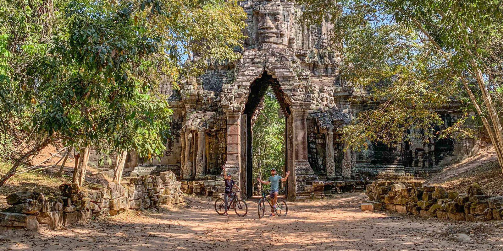 ANGKOR-SITES-BY-CYCLING